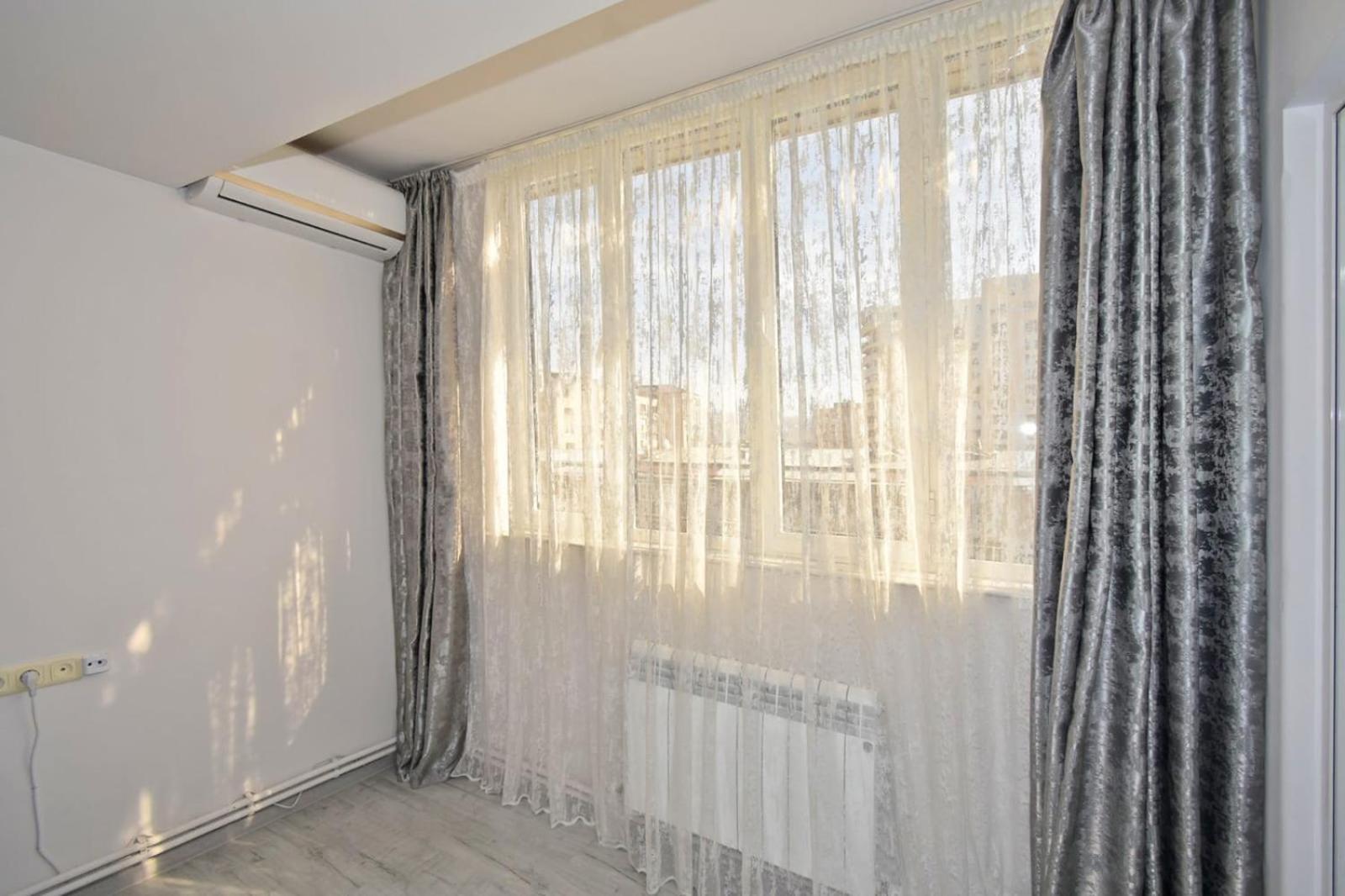 Luxury Spacious Apartment On Saryan Street.Centre Єреван Екстер'єр фото